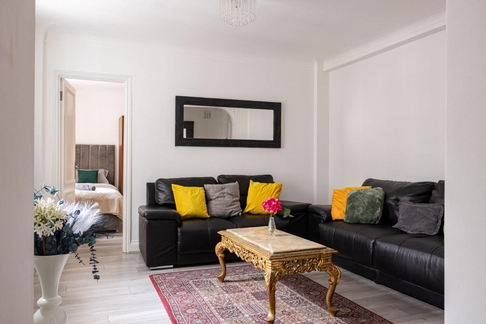 Apartment A Flat In London